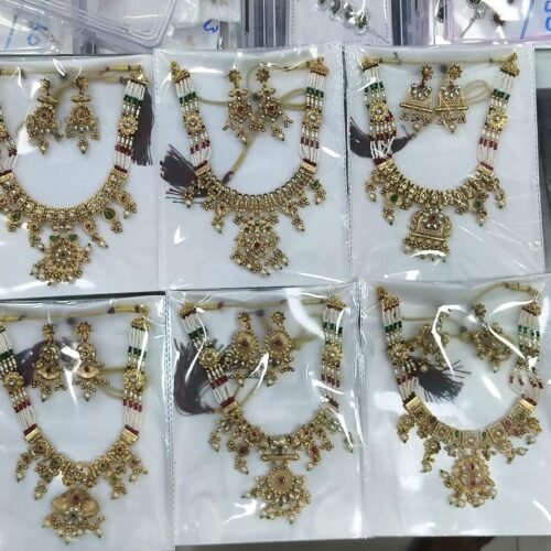 Heritage pearl choker set ( Red green combination)